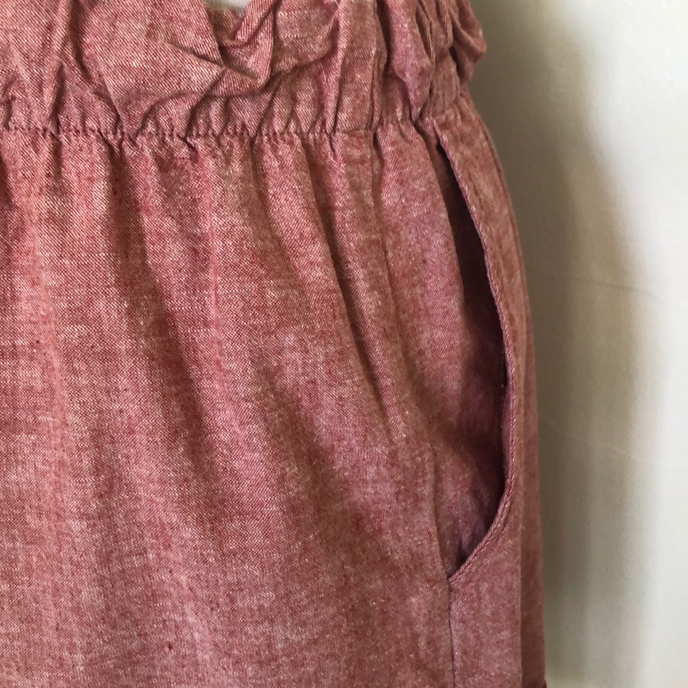 UNIQLO HIGH WAIST SHORTS. - Picture 5 of 7